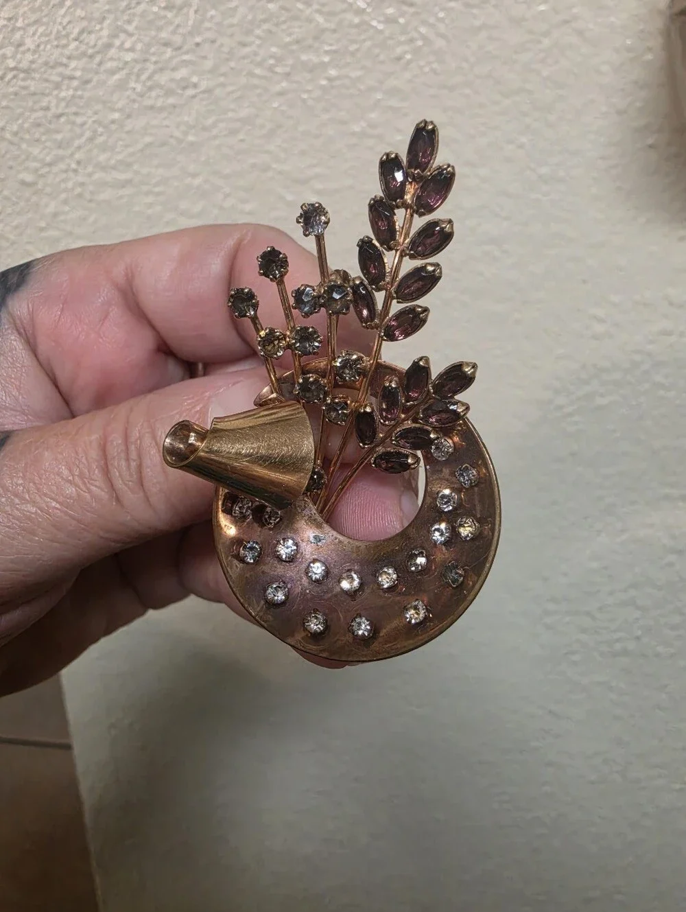 Vintage 1940s Retro 1/20 12K GF  Rhinestone Floral Spray Crescent Brooch